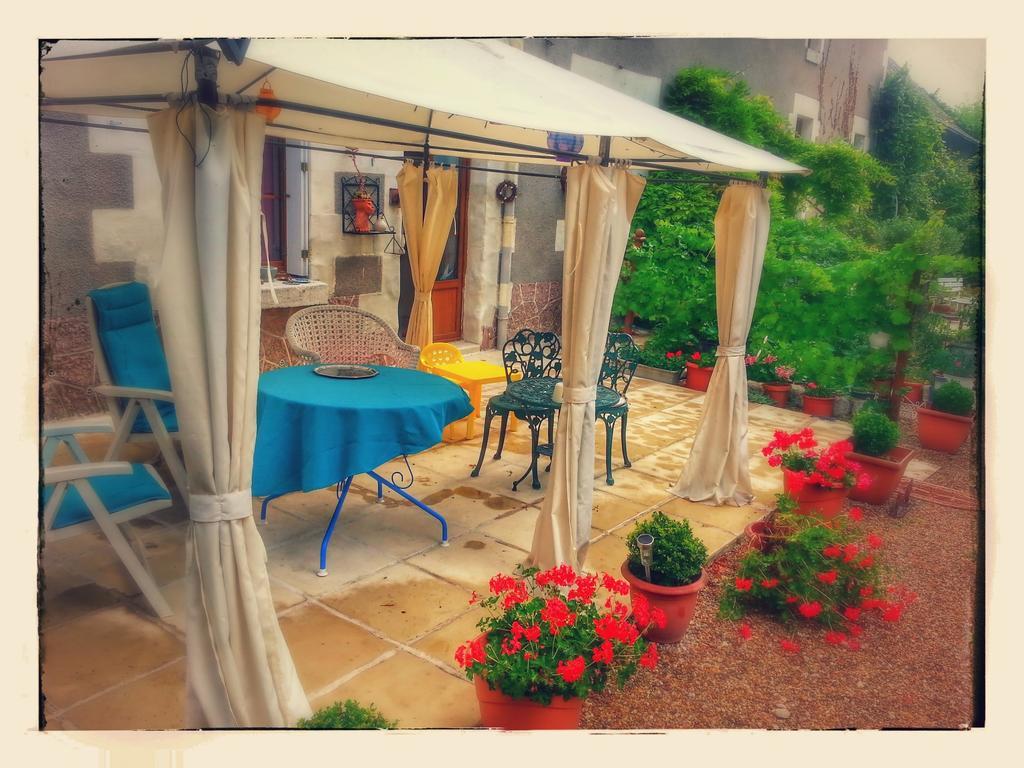 La Cle Des Jardins Bed & Breakfast Nouatre Luaran gambar
