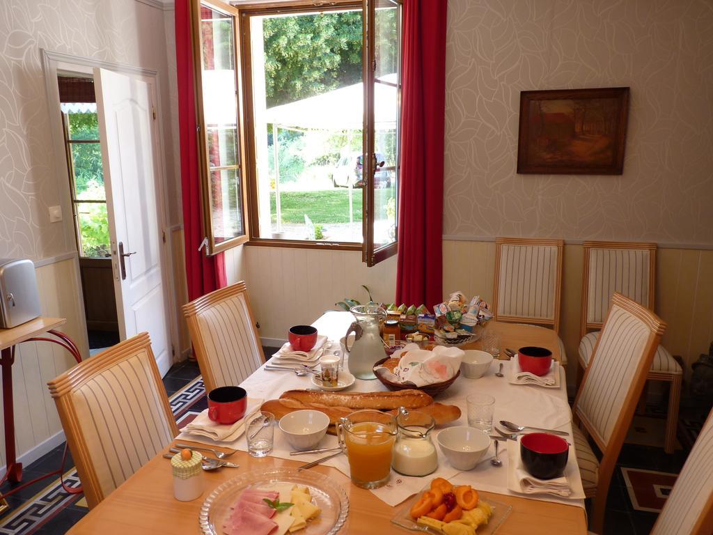 La Cle Des Jardins Bed & Breakfast Nouatre Luaran gambar