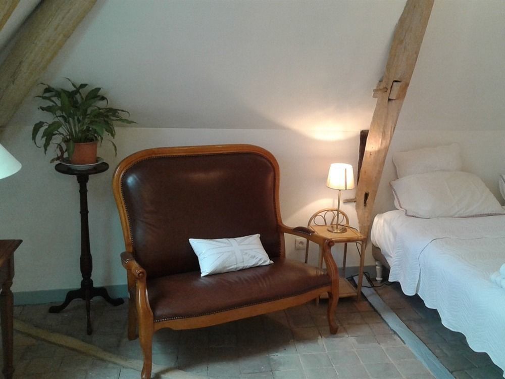 La Cle Des Jardins Bed & Breakfast Nouatre Luaran gambar