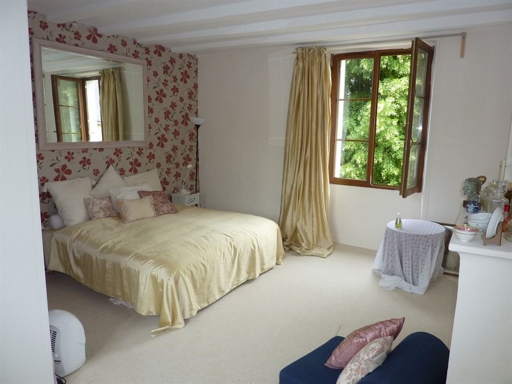 La Cle Des Jardins Bed & Breakfast Nouatre Luaran gambar